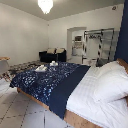 Cozy Near The High Castle Apartment *